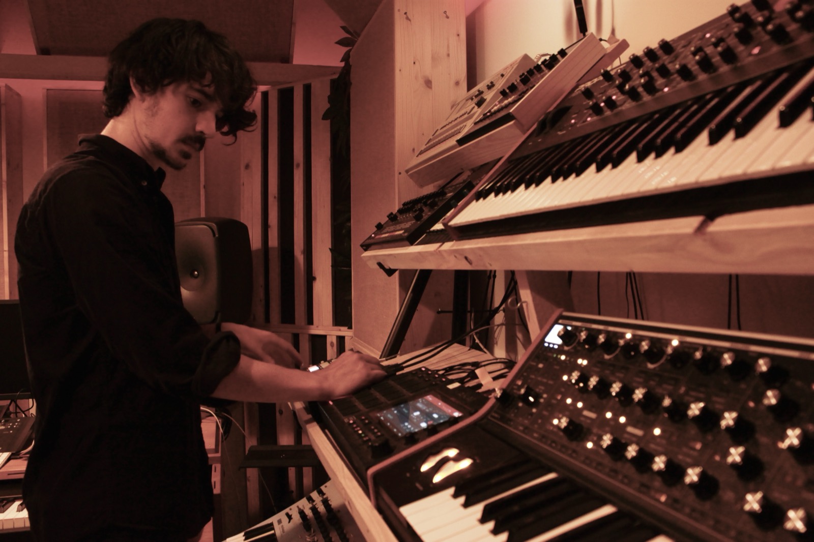 Paul Keilhau at the keyboards in his studio